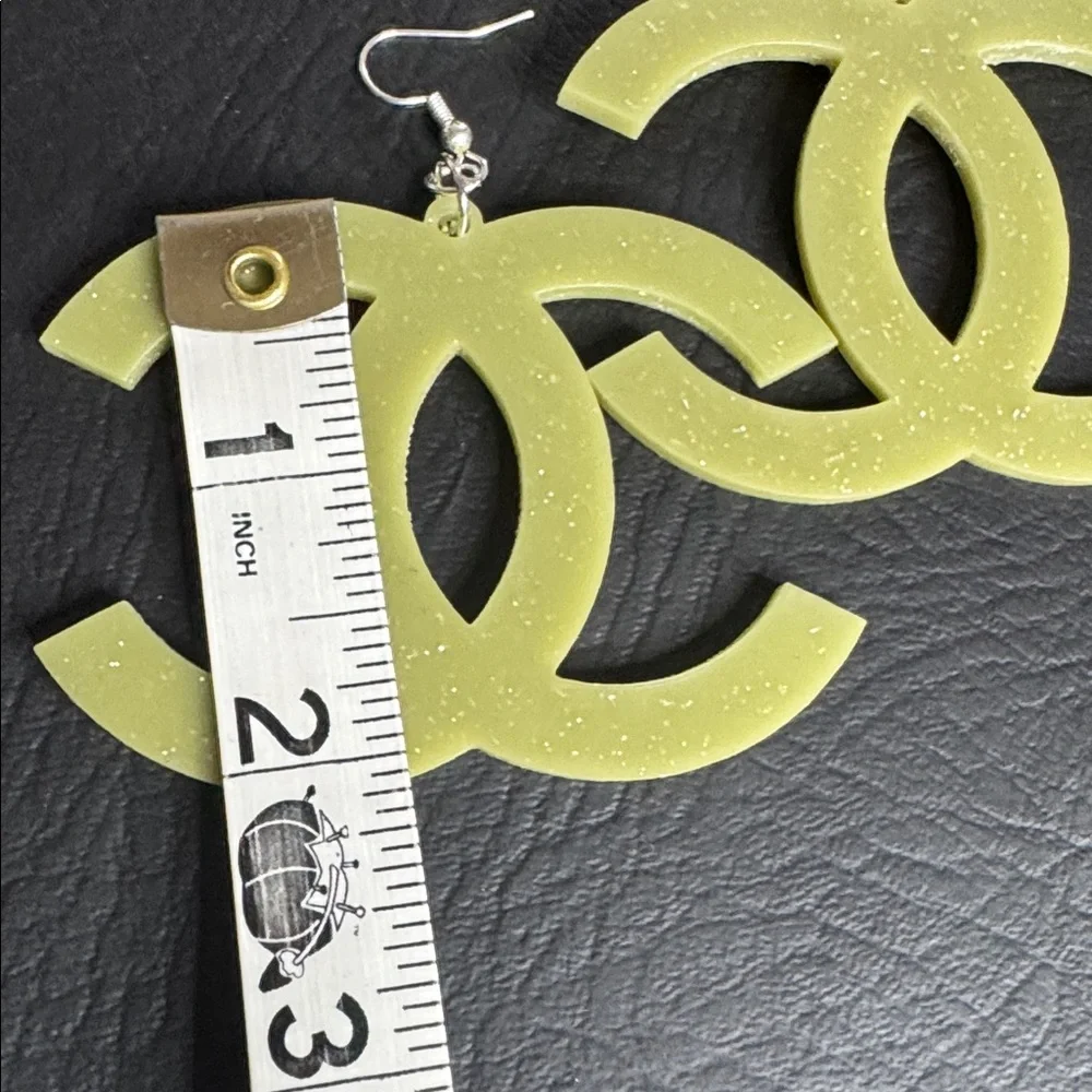 Streetwear Fashion Army Green Dangle Earrings - Picture 5 of 12